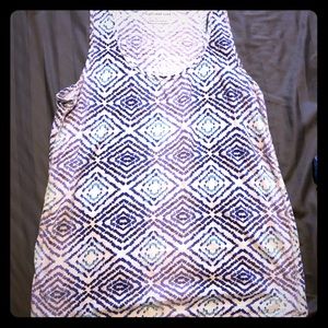 Geometric pattern blue and white tank